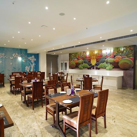 Vits The Somnath Gateway Hotel Екстериор снимка