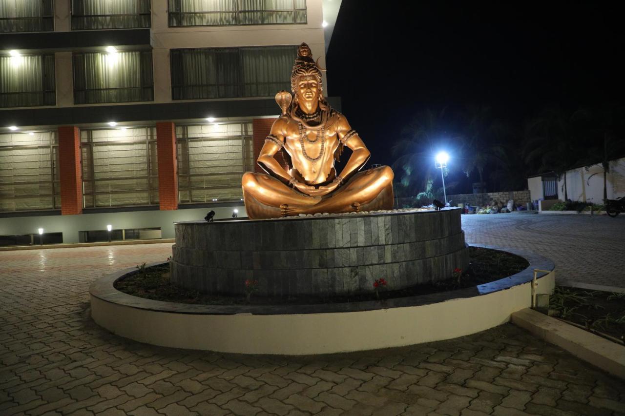 Vits The Somnath Gateway Hotel Екстериор снимка