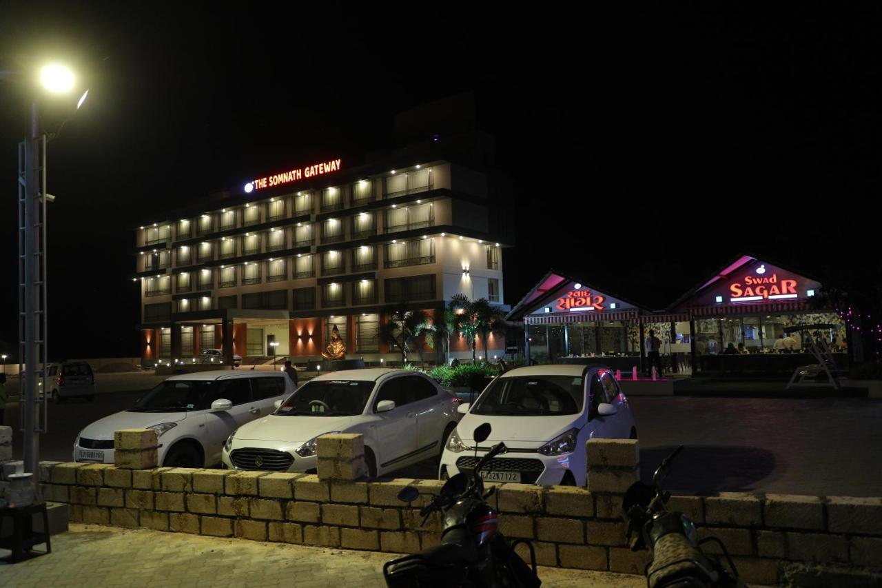 Vits The Somnath Gateway Hotel Екстериор снимка
