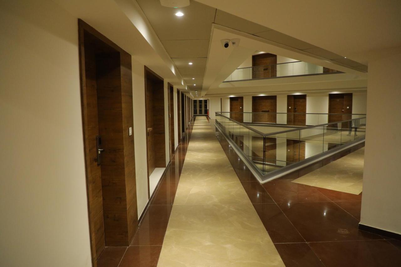 Vits The Somnath Gateway Hotel Екстериор снимка
