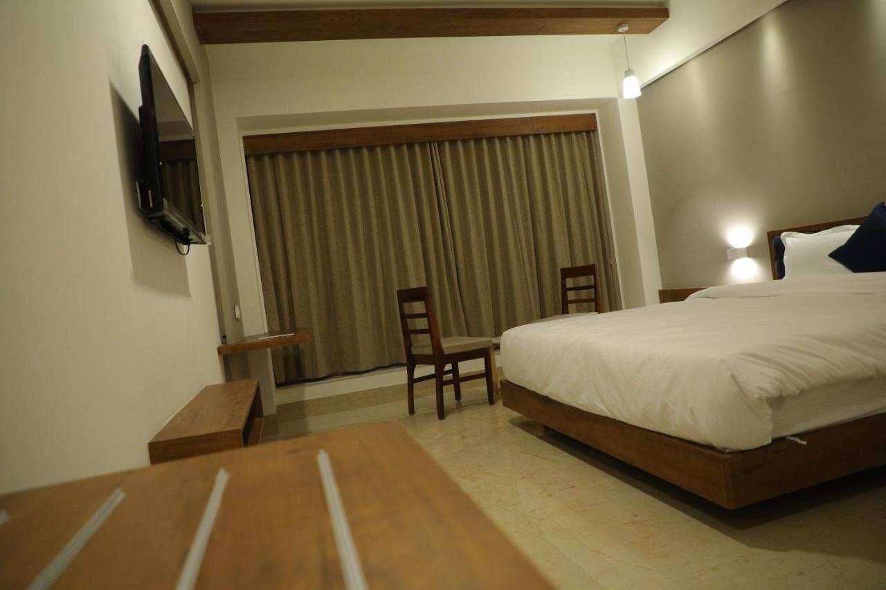 Vits The Somnath Gateway Hotel Екстериор снимка
