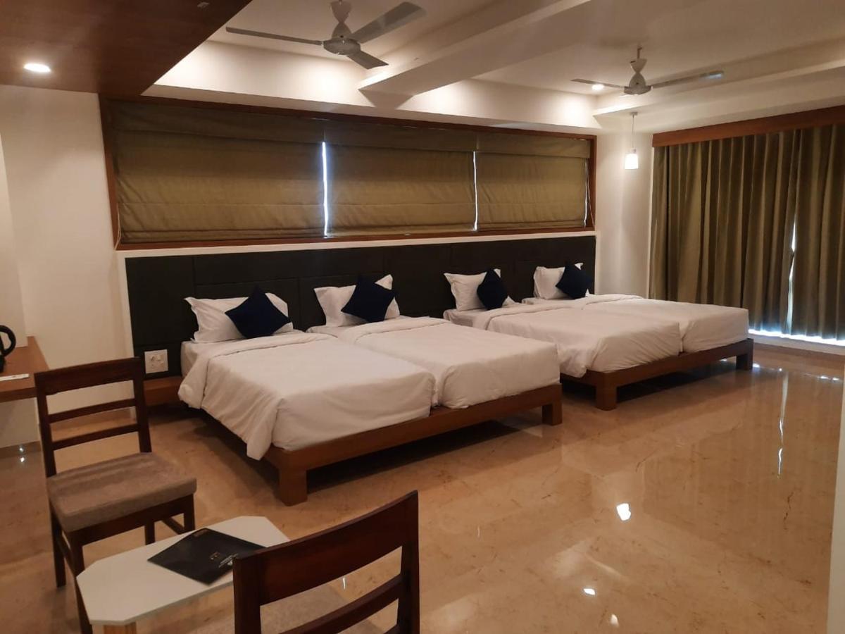 Vits The Somnath Gateway Hotel Екстериор снимка