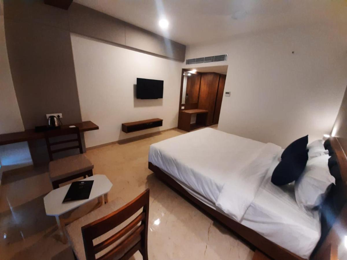 Vits The Somnath Gateway Hotel Екстериор снимка