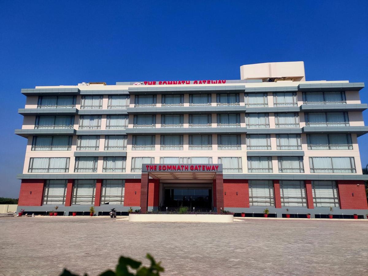 Vits The Somnath Gateway Hotel Екстериор снимка