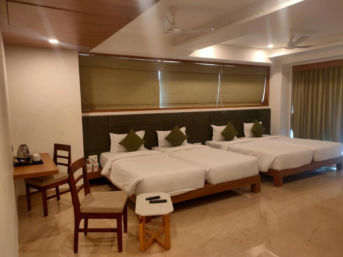 Vits The Somnath Gateway Hotel Екстериор снимка