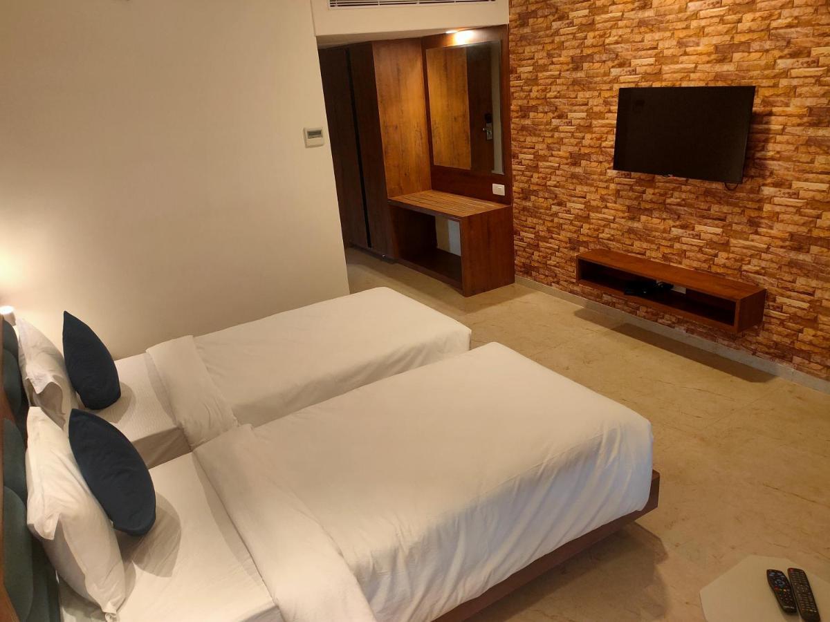 Vits The Somnath Gateway Hotel Екстериор снимка