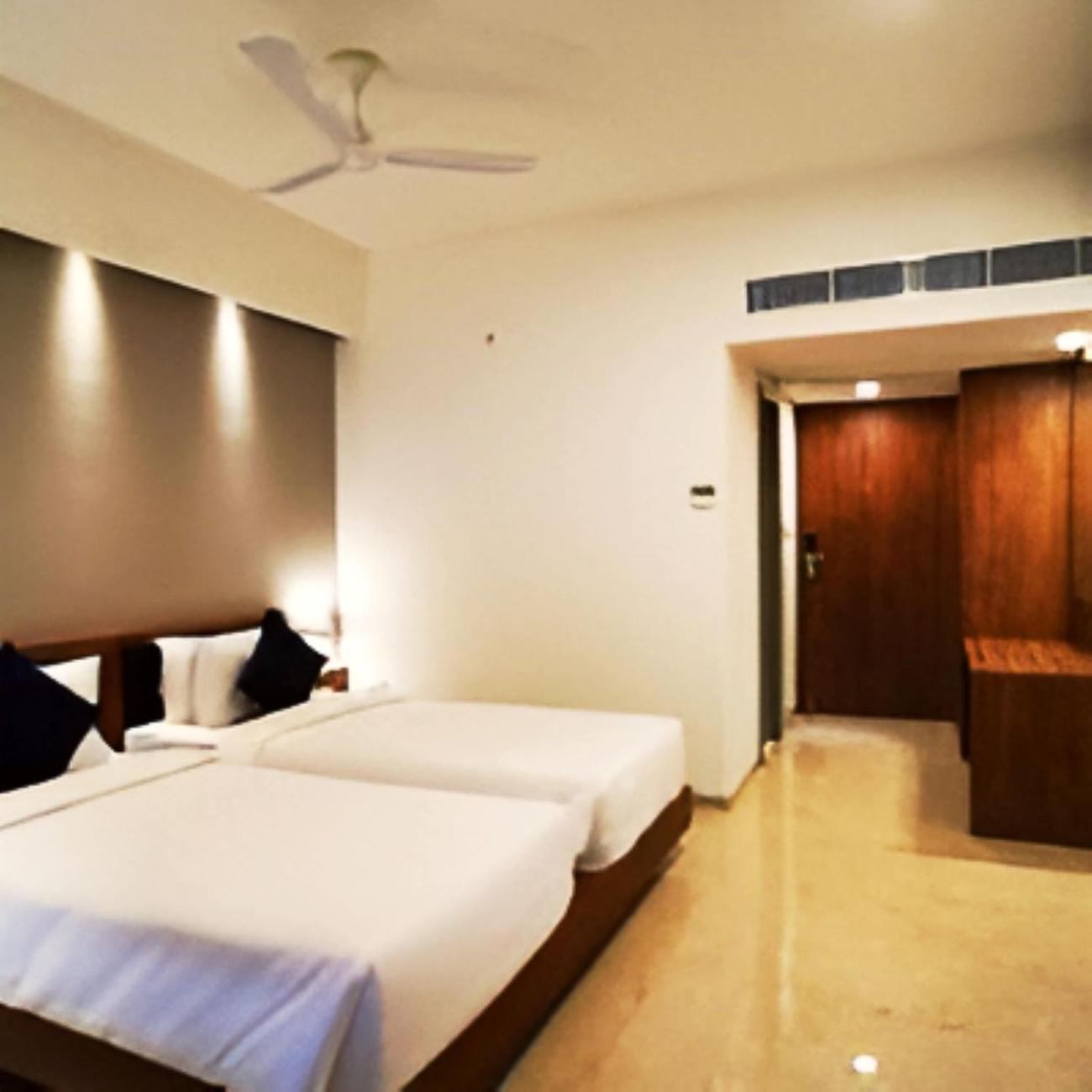 Vits The Somnath Gateway Hotel Екстериор снимка